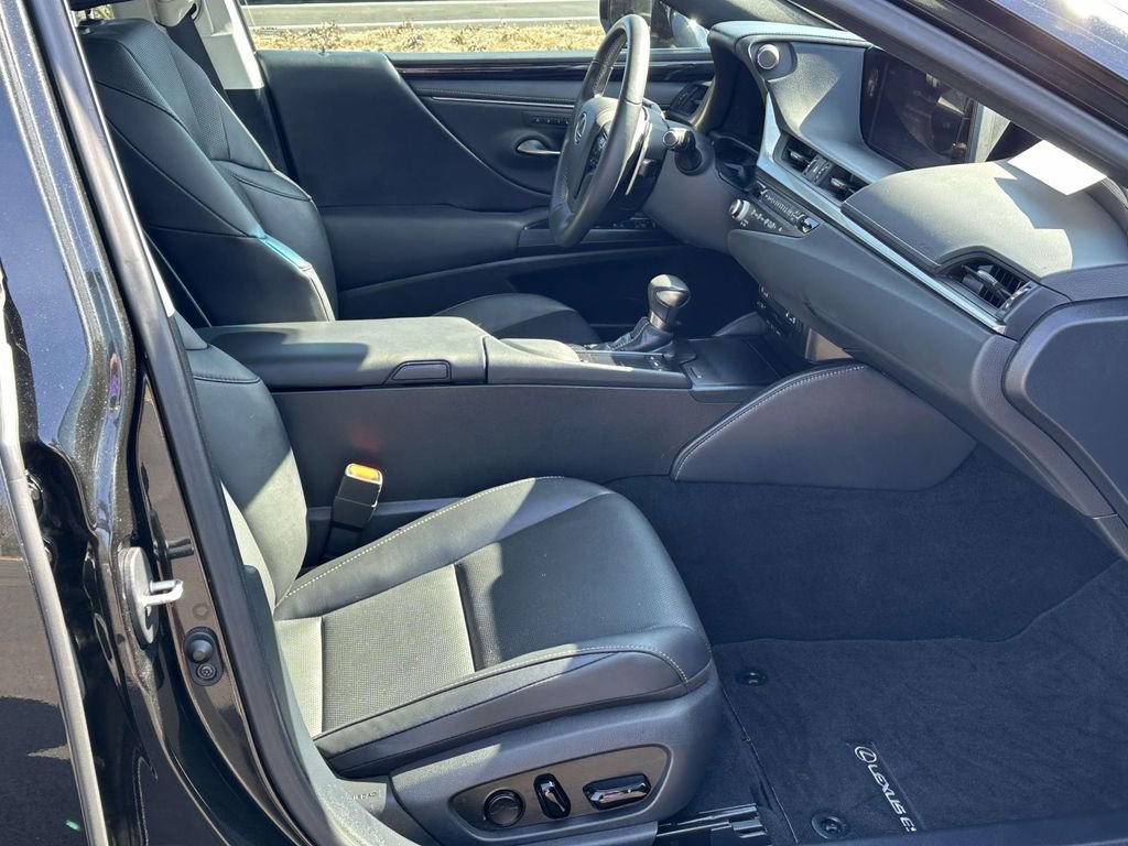 Used 2021 Lexus ES 350 w/ Premium Package image 6
