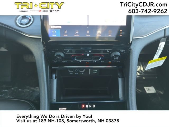 New 2025 Jeep Grand Cherokee Limited image 17