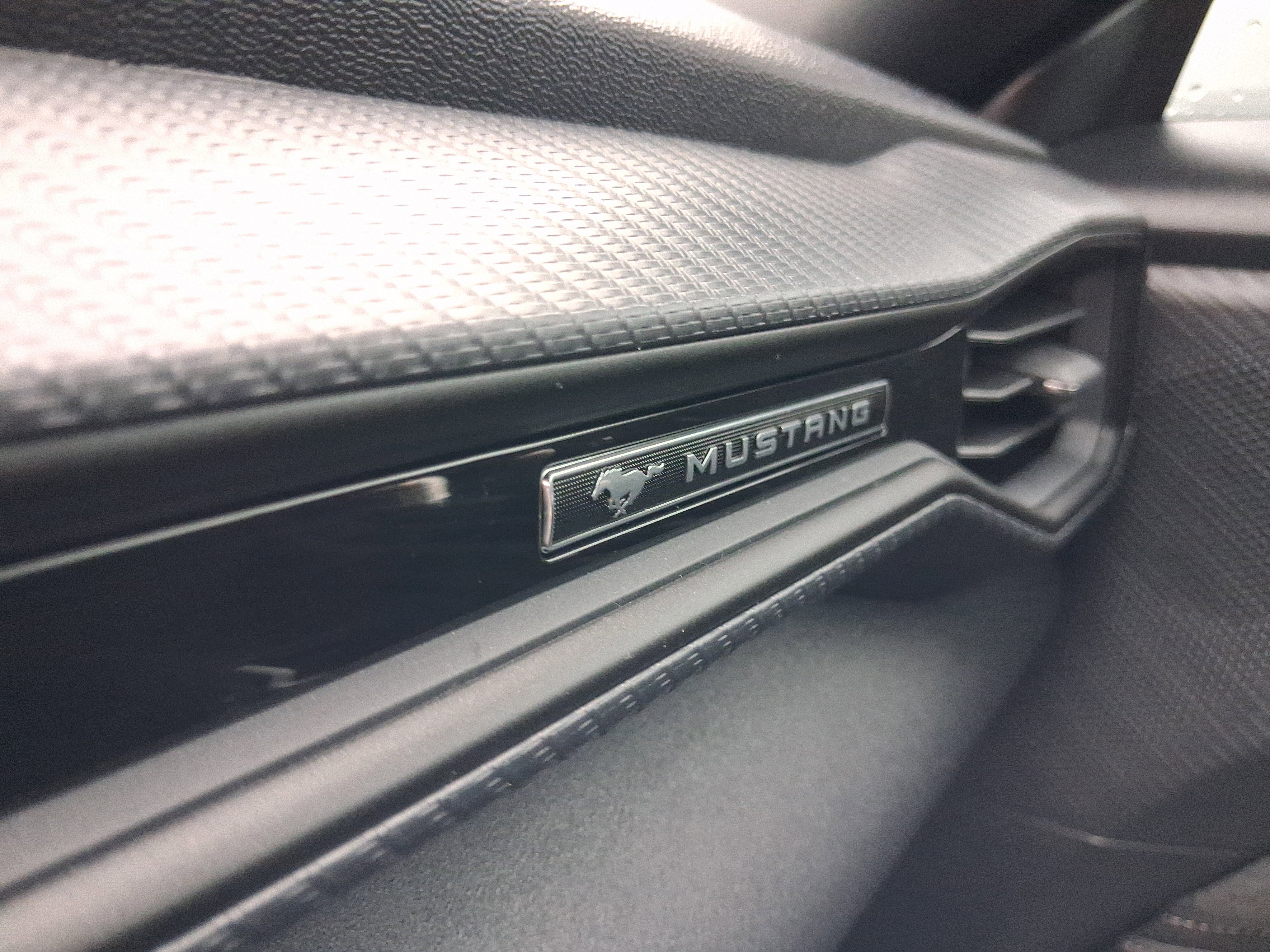 Used 2025 Ford Mustang Coupe image 19