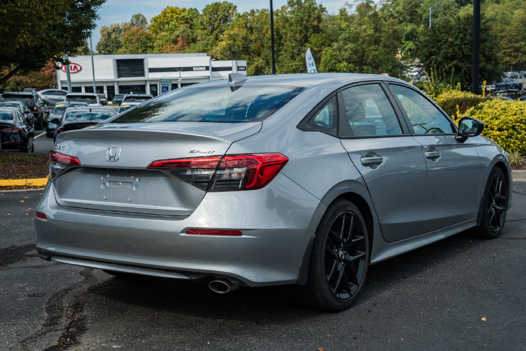 Used 2023 Honda Civic Sport image 4