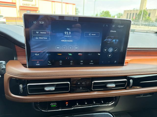 Used 2023 Lincoln Nautilus Reserve AWD/4WD image 23
