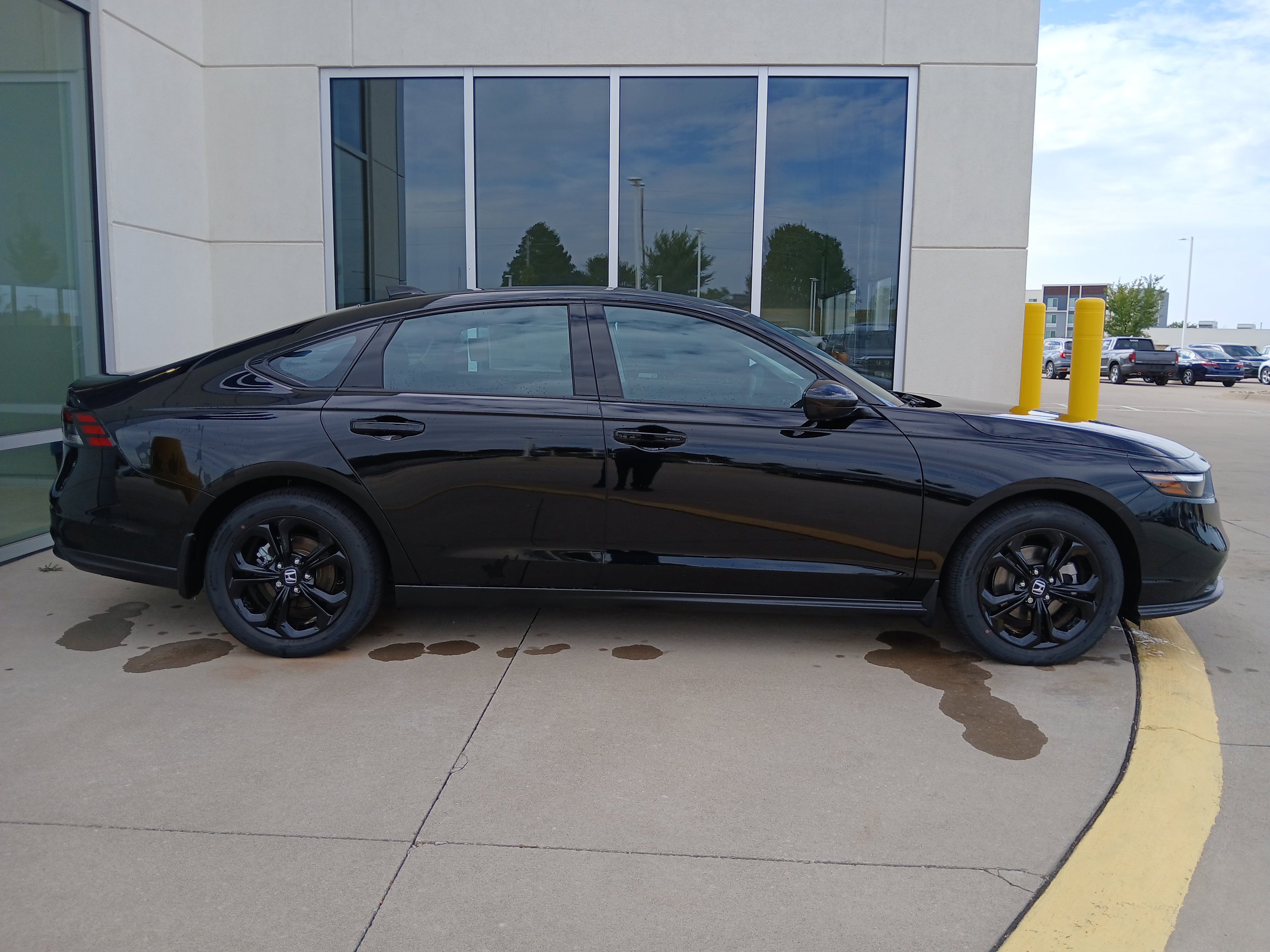 New 2025 Honda Accord SE