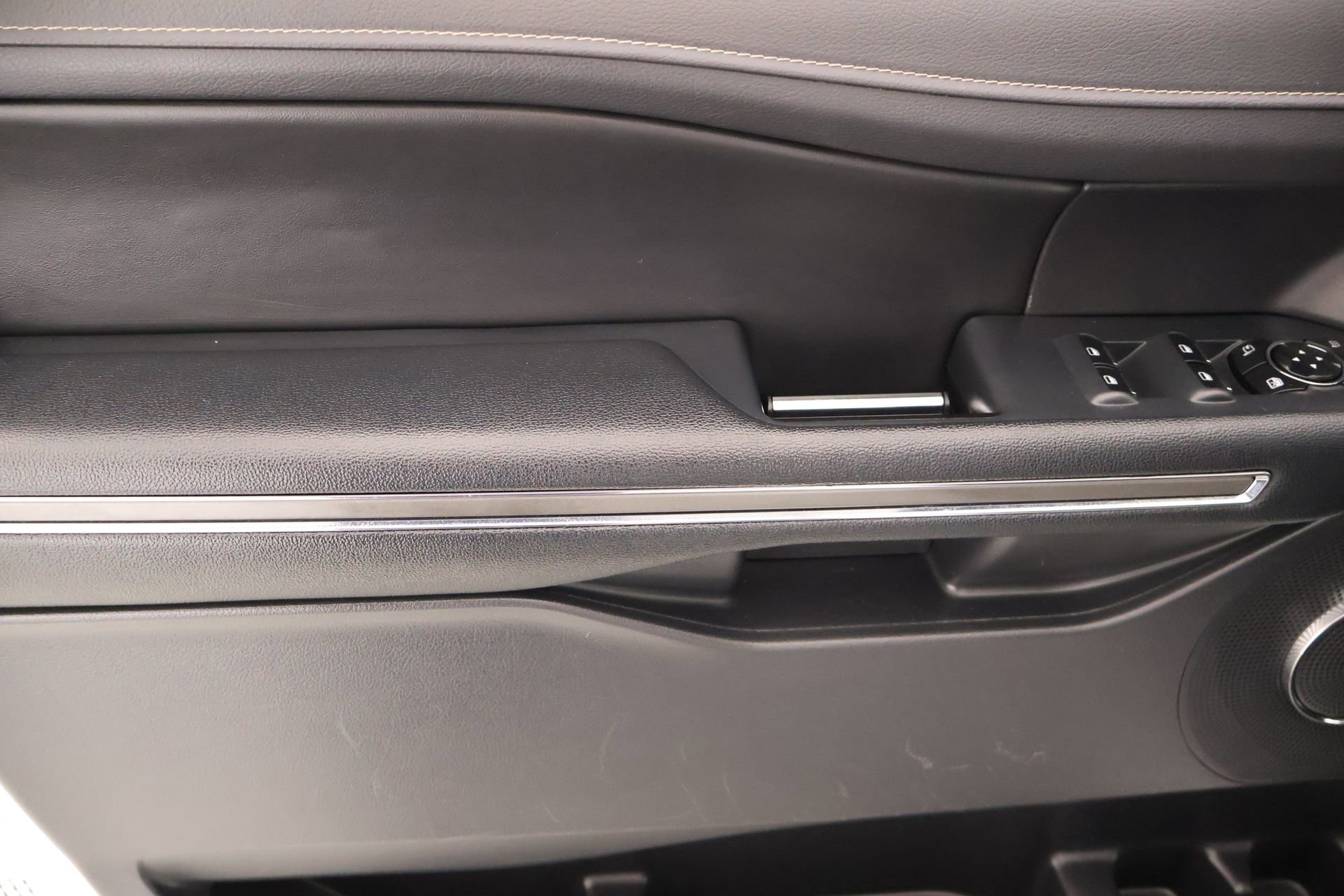 Used 2024 Ford Expedition Max XLT image 17