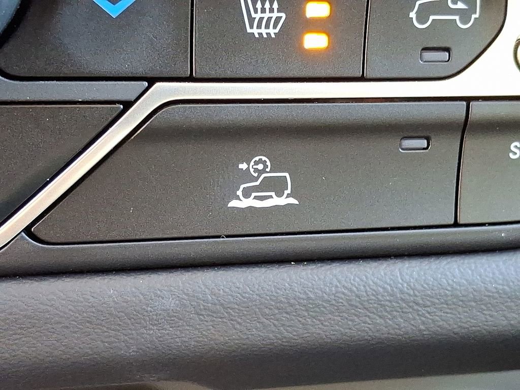 Used 2025 Jeep Wrangler Unlimited Sahara image 27