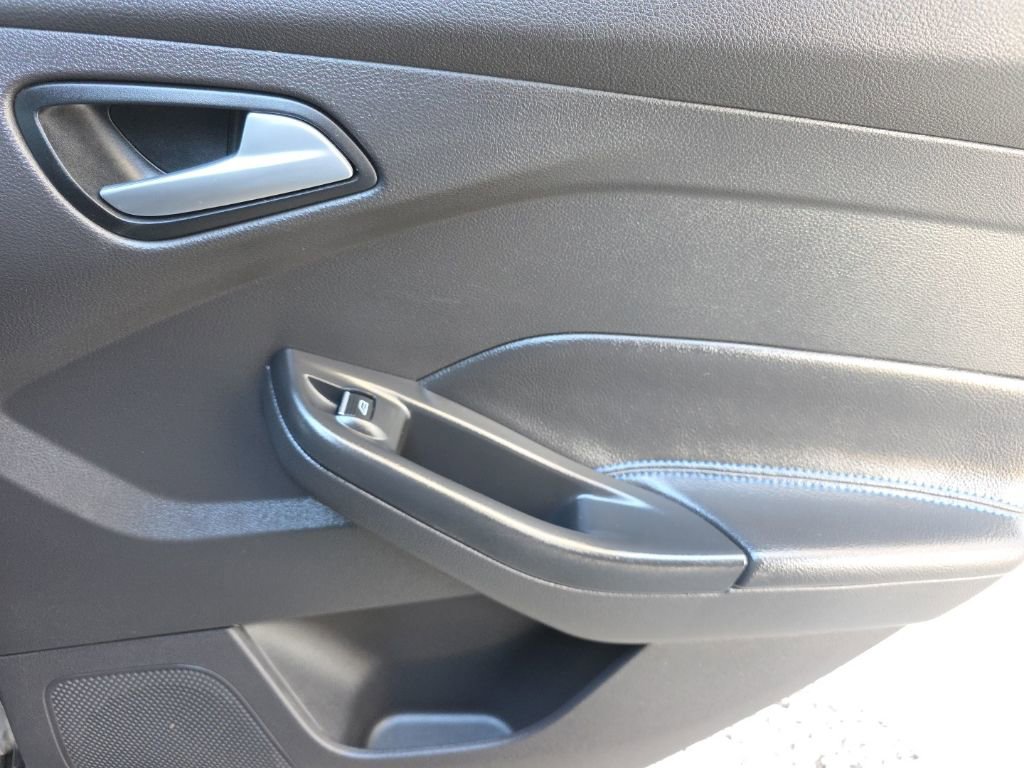 Used 2017 Ford Focus RS image 26