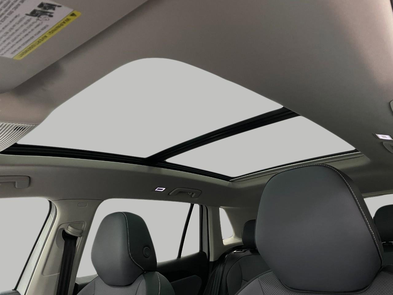 New 2026 Volkswagen Tiguan SE image 28