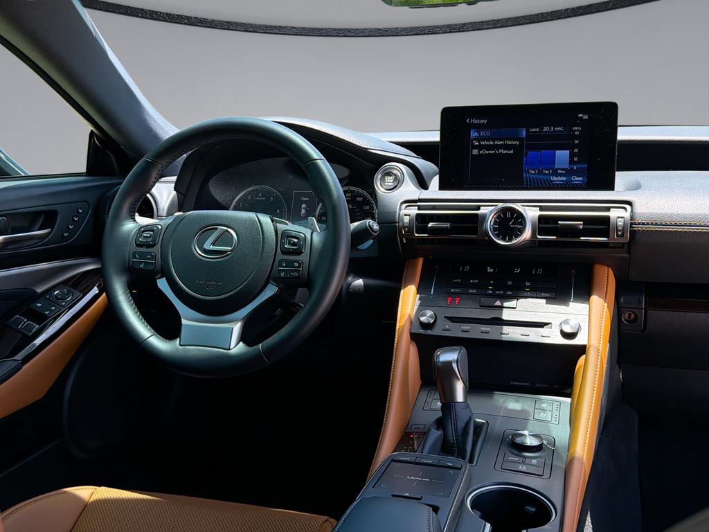 Used 2025 Lexus RC 300 w/ Premium Package RWD image 19