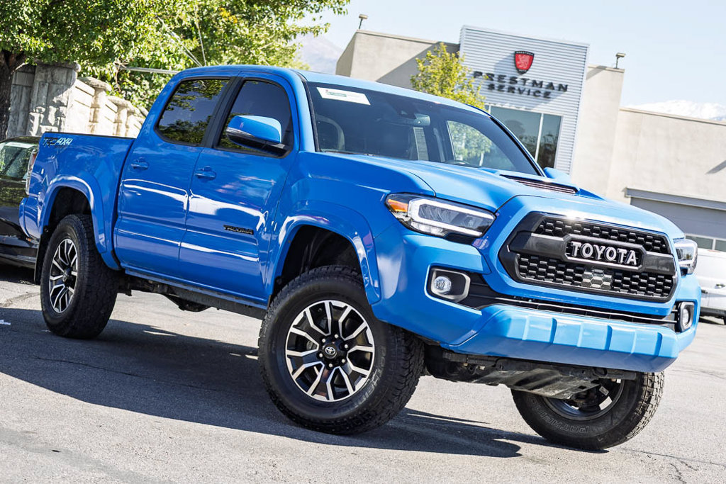 Used 2021 Toyota Tacoma TRD Sport w/ TRD Premium Sport Package AWD/4WD image 1