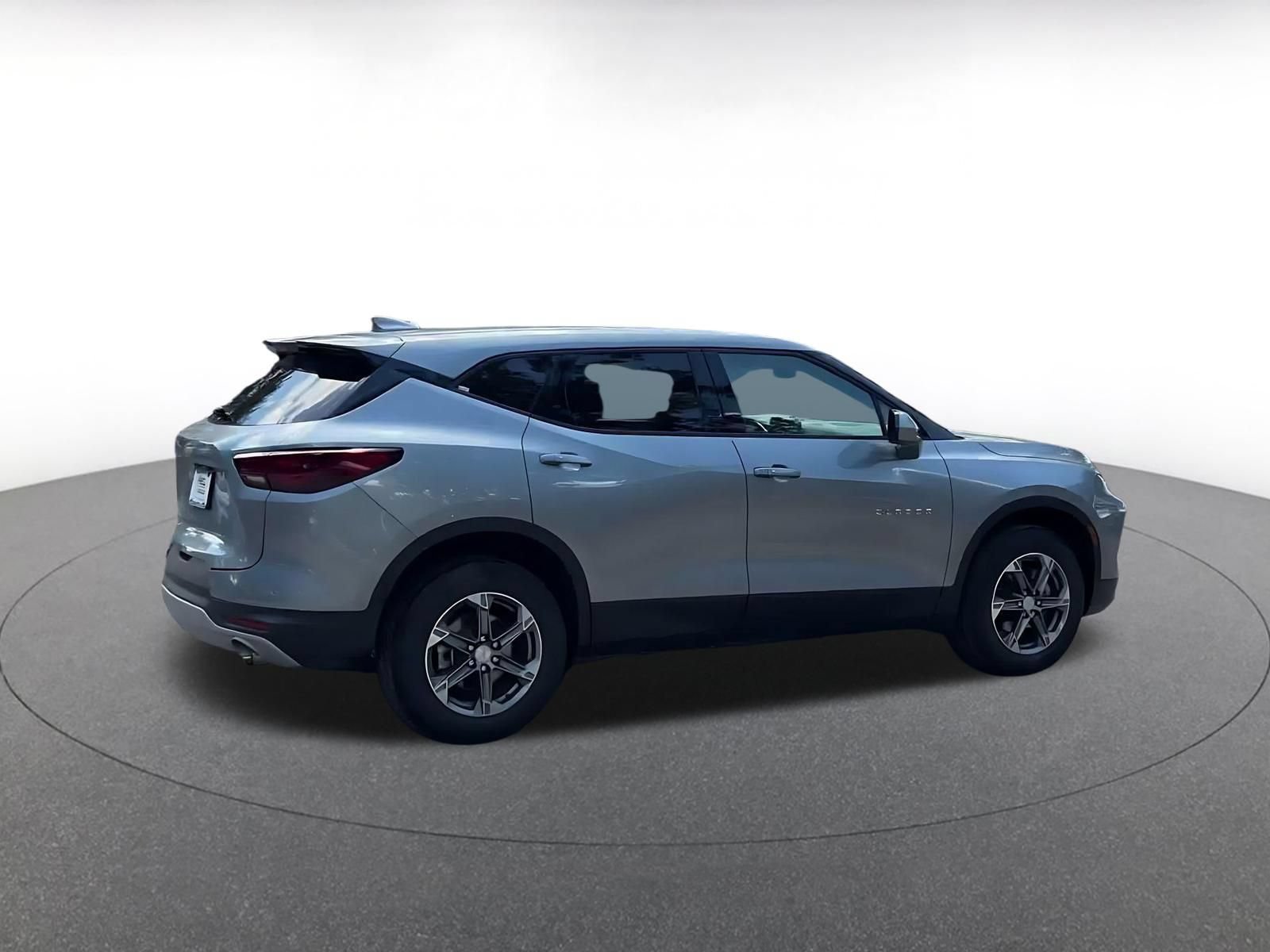 Used 2026 Chevrolet Blazer LT FWD image 13