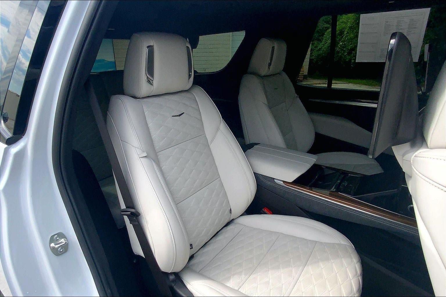 Certified 2026 Cadillac Escalade Platinum Sport AWD/4WD image 24