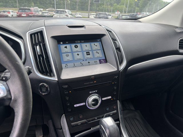 Used 2017 Ford Edge Titanium w/ Equipment Group 301A FWD image 12