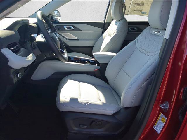 New 2025 Ford Explorer Platinum w/ Ultimate Package image 3