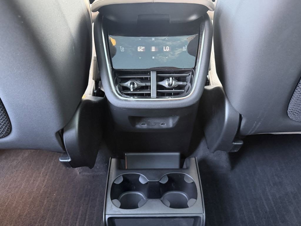 Used 2025 Volvo EX90 Ultra AWD/4WD image 24