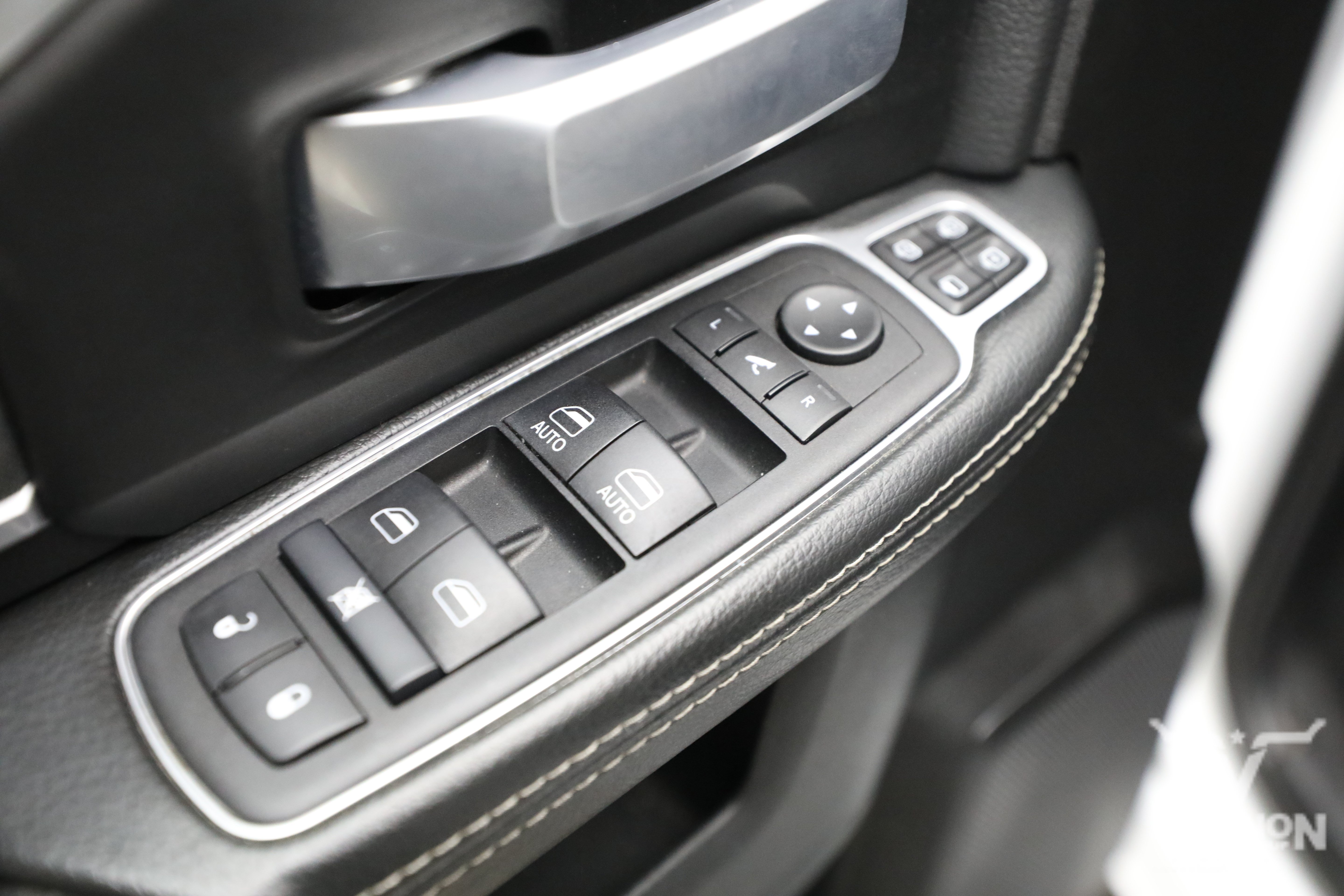 Used 2024 RAM 3500 Big Horn AWD/4WD image 17