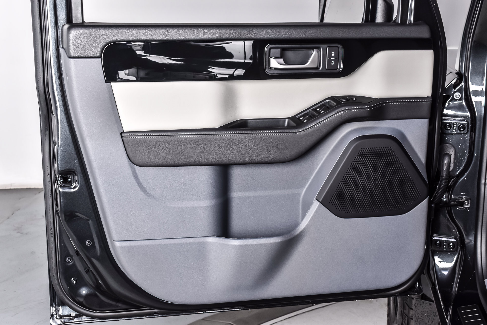 New 2026 INEOS Grenadier Station Wagon AWD/4WD image 10