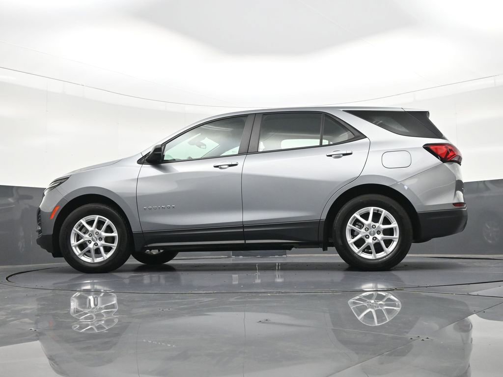 Used 2024 Chevrolet Equinox LS FWD image 24