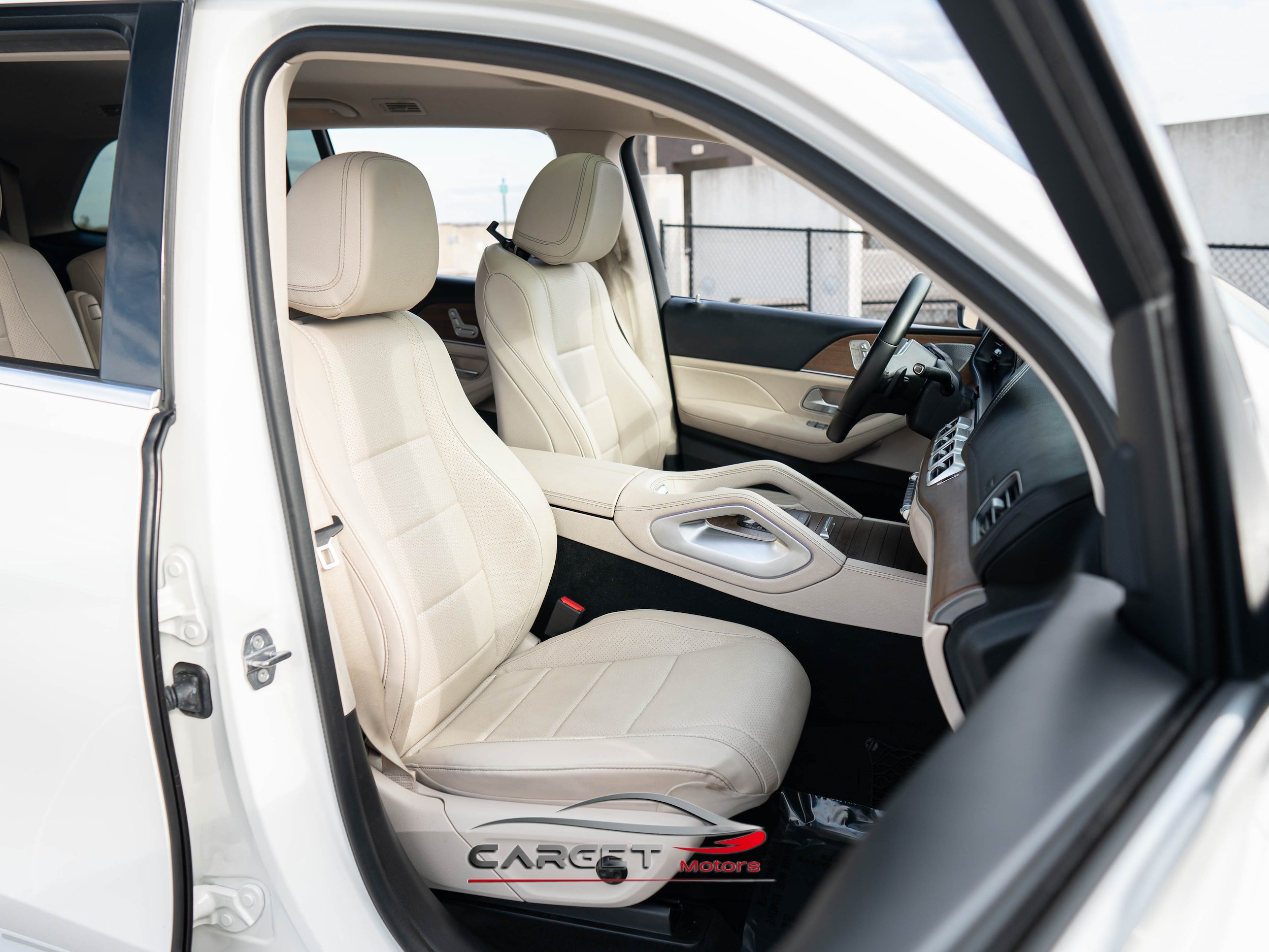 Used 2021 Mercedes-Benz GLS 450 4MATIC image 17