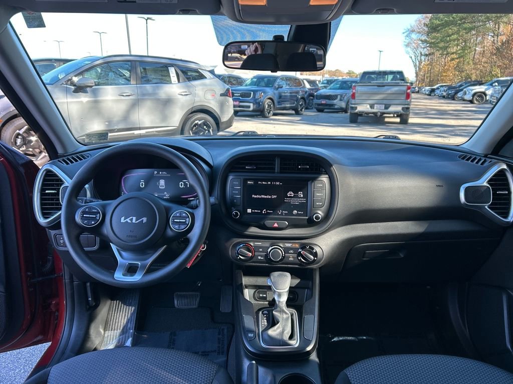 Used 2023 Kia Soul LX image 22