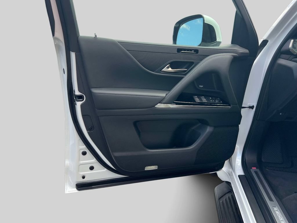 New 2026 Lexus LX 700h Luxury AWD/4WD image 13