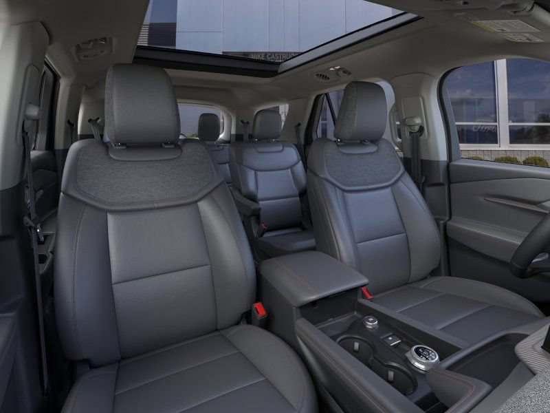 New 2026 Ford Explorer Active w/ Active Comfort Package AWD/4WD image 10