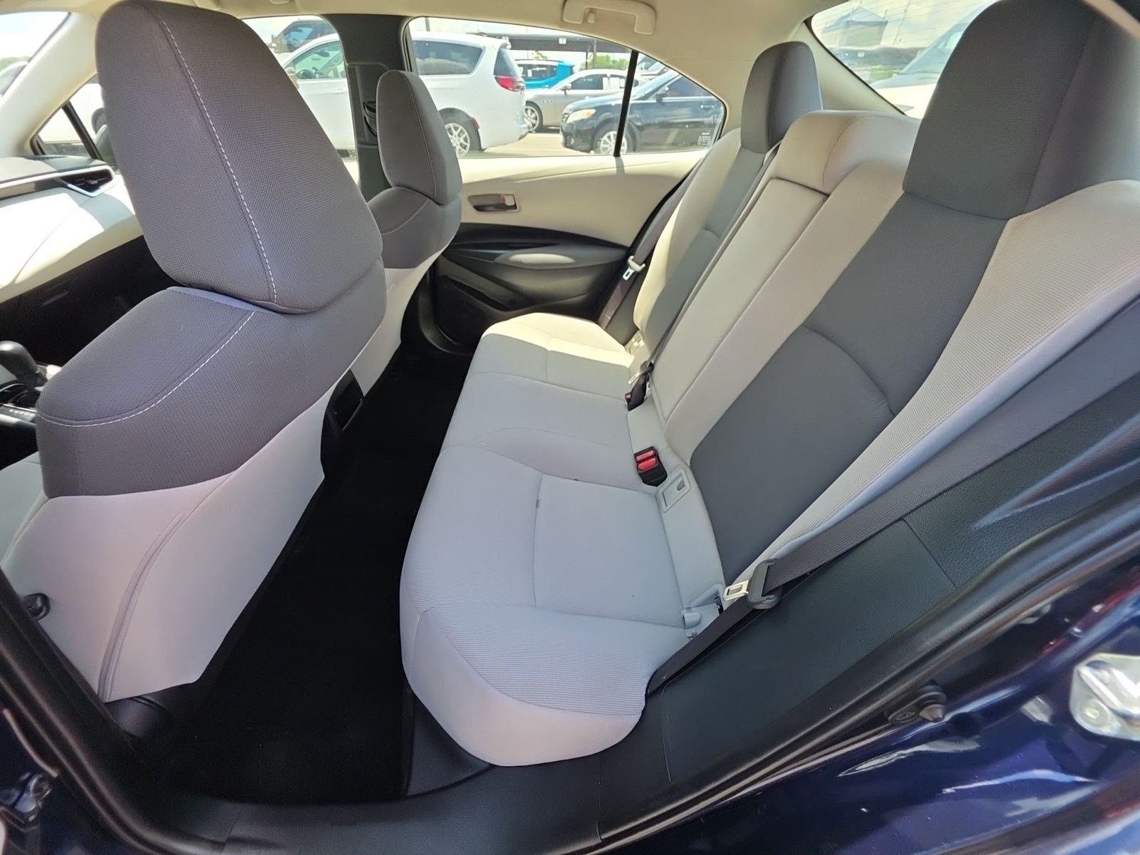 Used 2022 Toyota Corolla LE FWD image 15