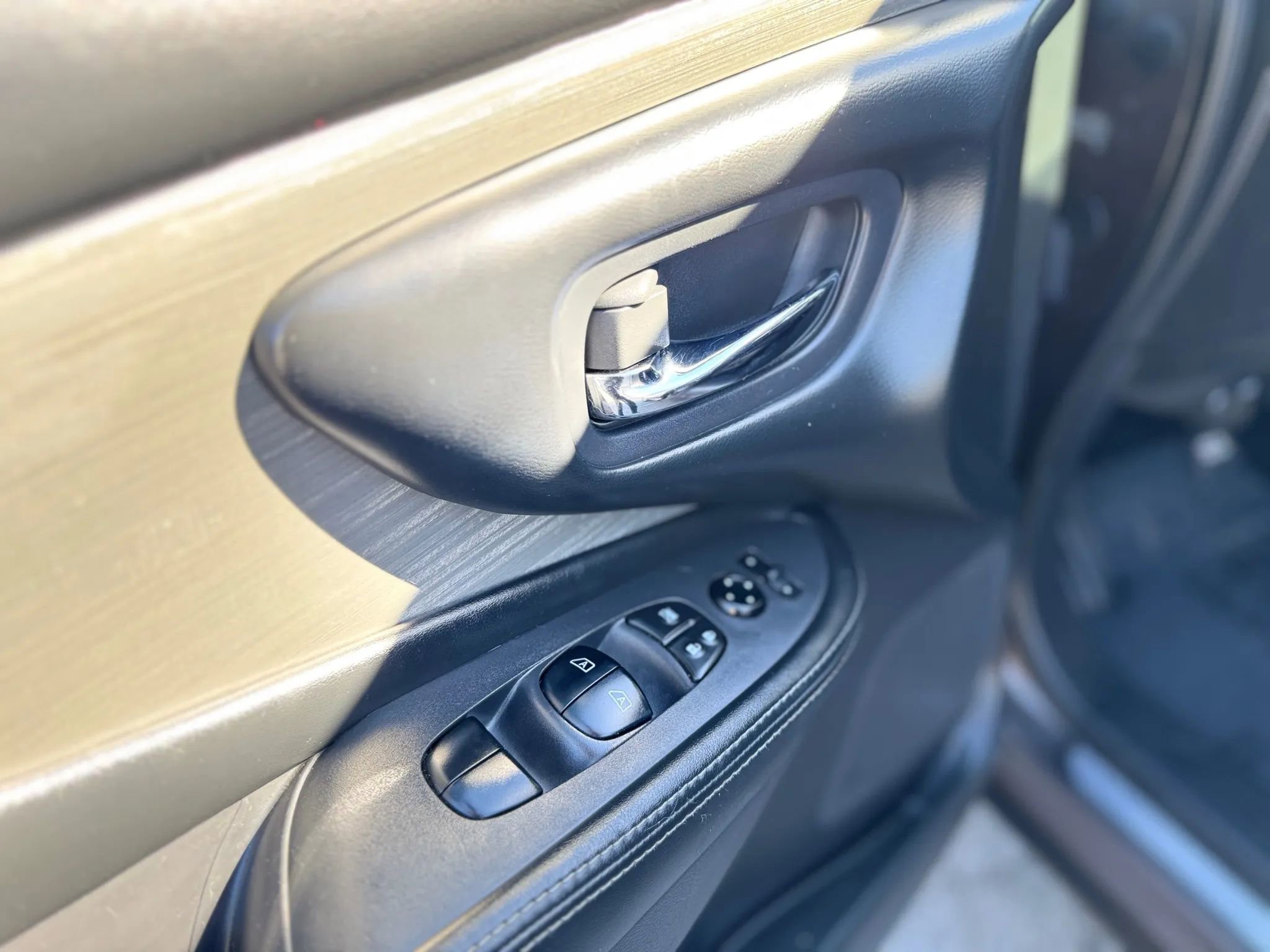 Used 2017 Nissan Murano SV image 24