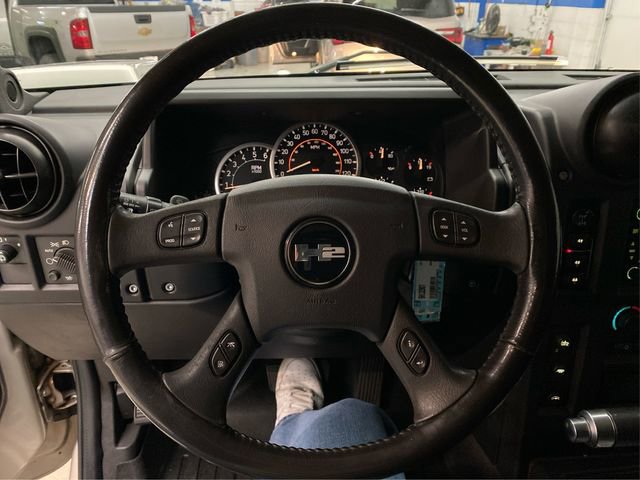 Used 2005 HUMMER H2 Luxury w/ Preferred Equipment Group image 22