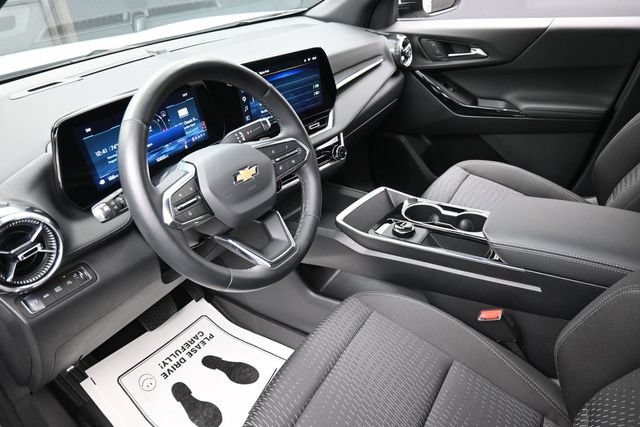 Used 2026 Chevrolet Equinox LT w/ LPO, Floor Liner Package AWD/4WD image 19