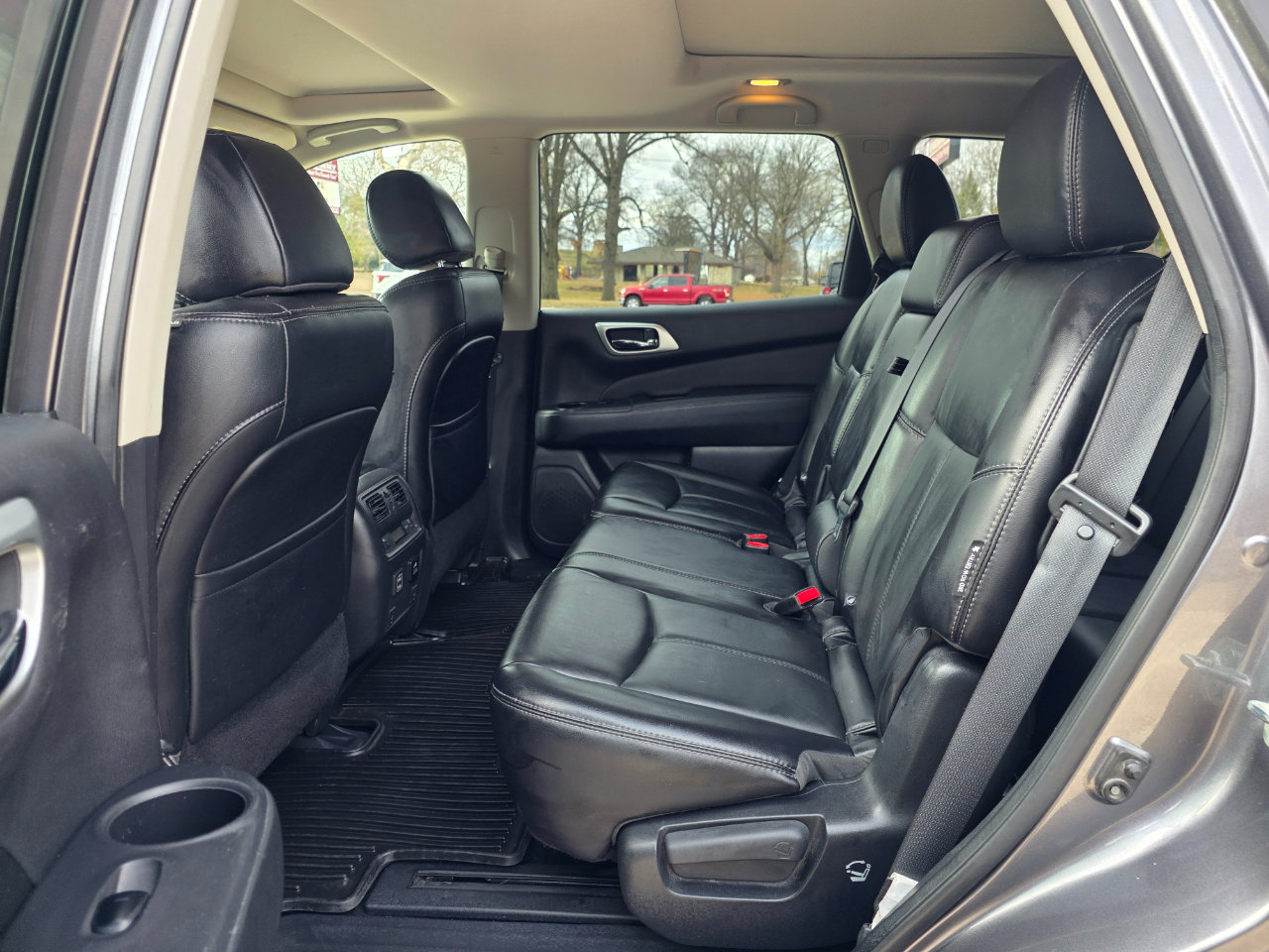 Used 2018 Nissan Pathfinder SL w/ SL Premium Package image 15