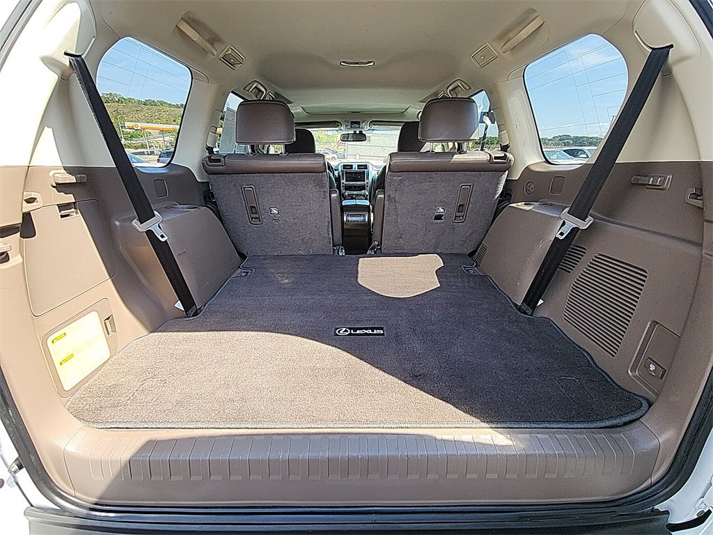 Used 2017 Lexus GX 460 image 33