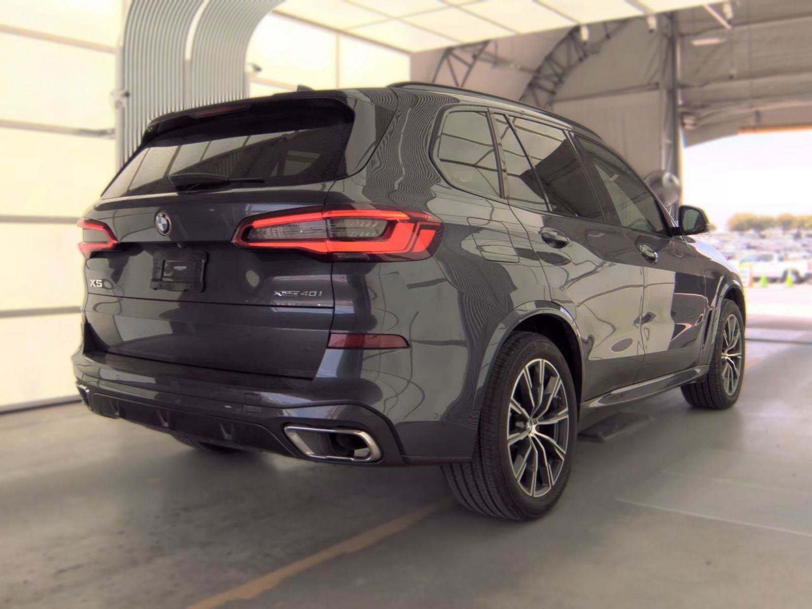 Used 2020 BMW X5 xDrive40i w/ M Sport Package AWD/4WD image 6