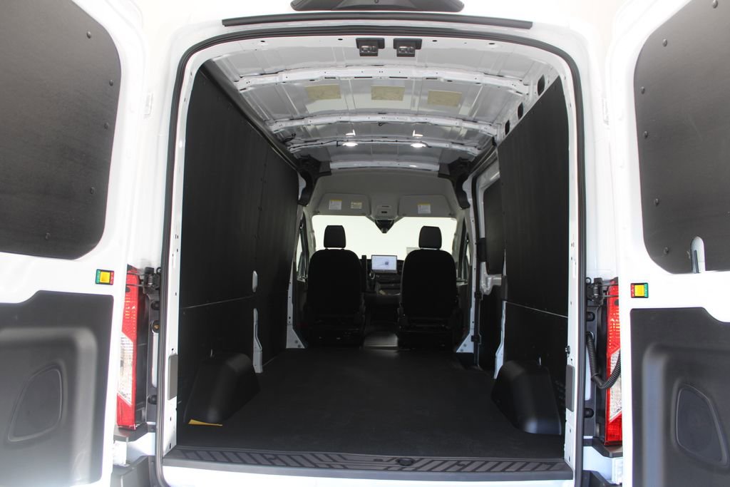 New 2026 Ford Transit 250 148 Medium Roof w/ Load Area Protection Package RWD image 13