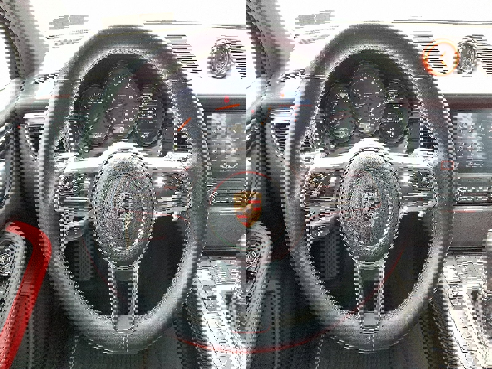 Used 2017 Porsche Macan image 22