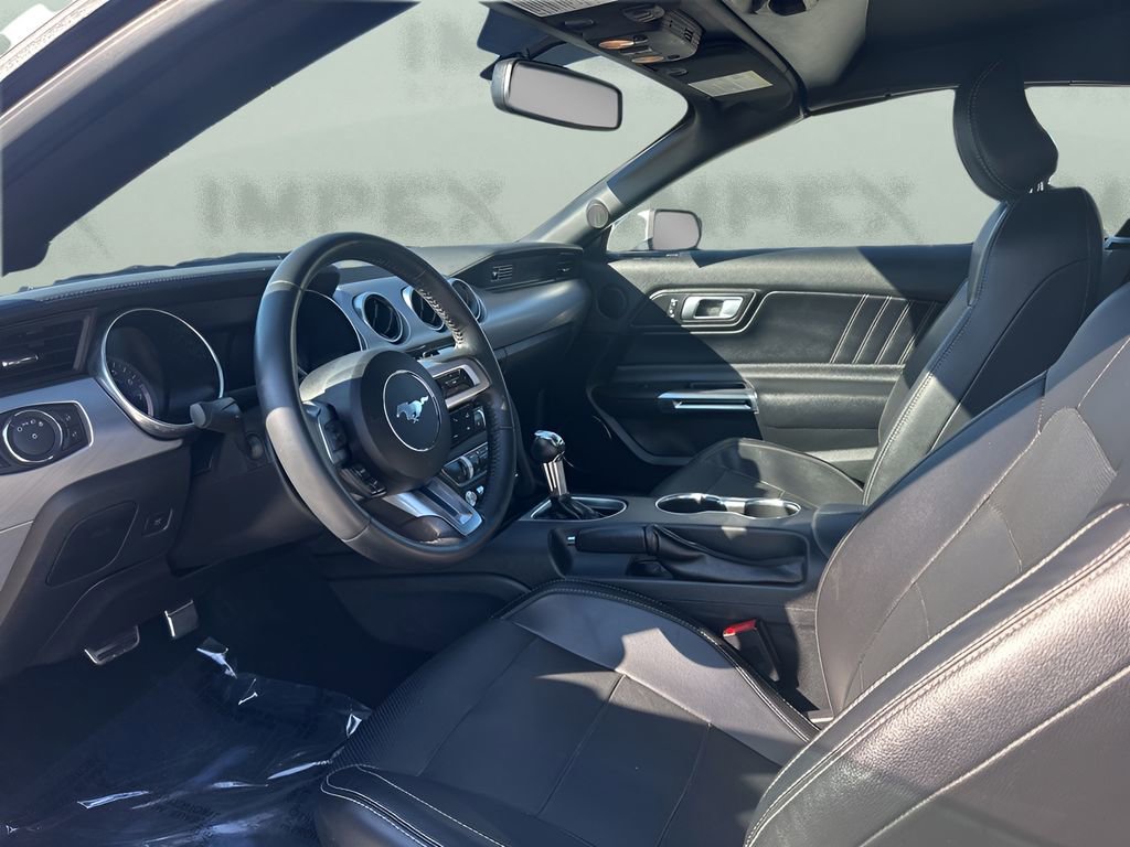 Used 2020 Ford Mustang Premium image 10