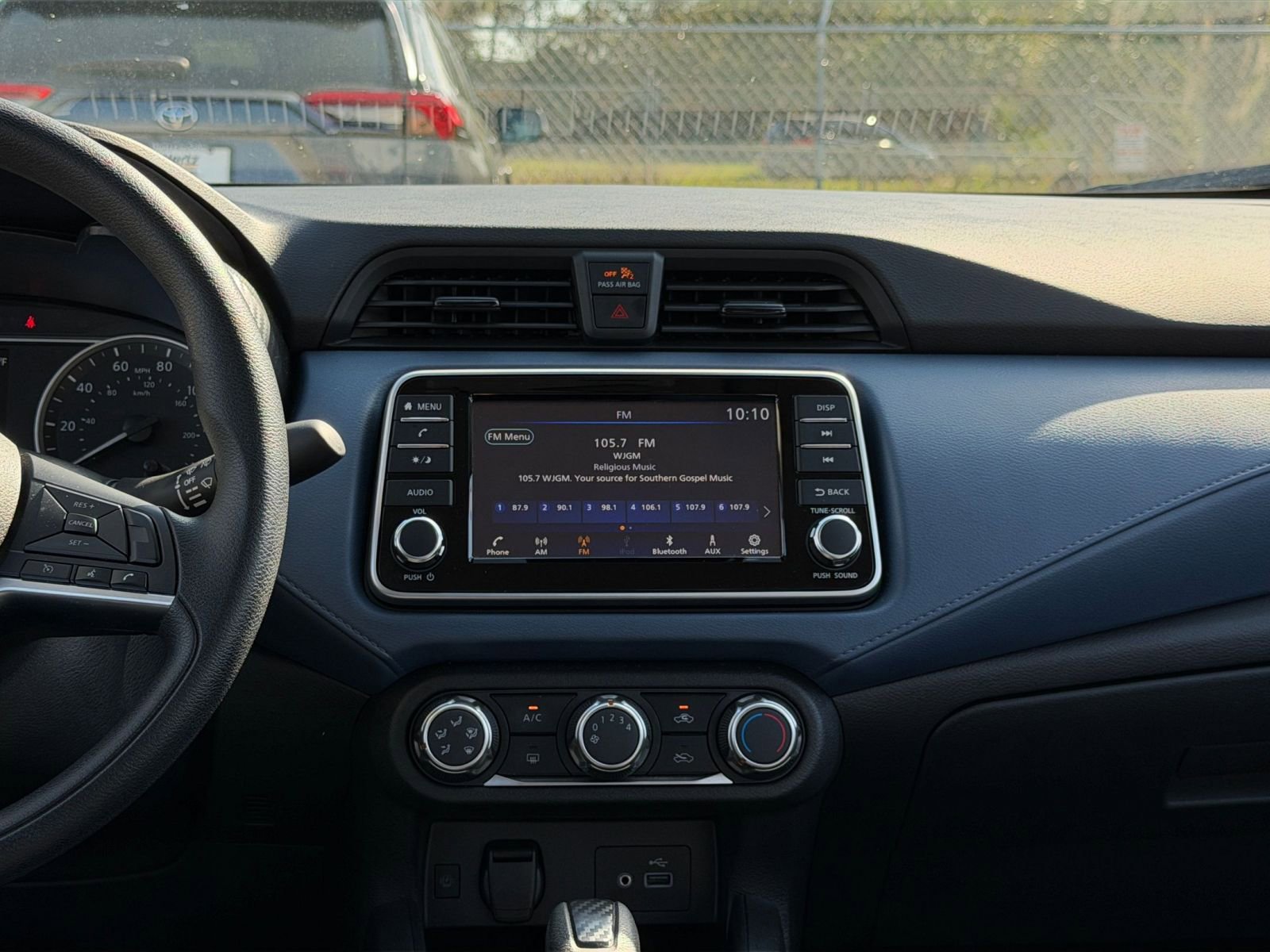 Used 2025 Nissan Versa SV FWD image 17