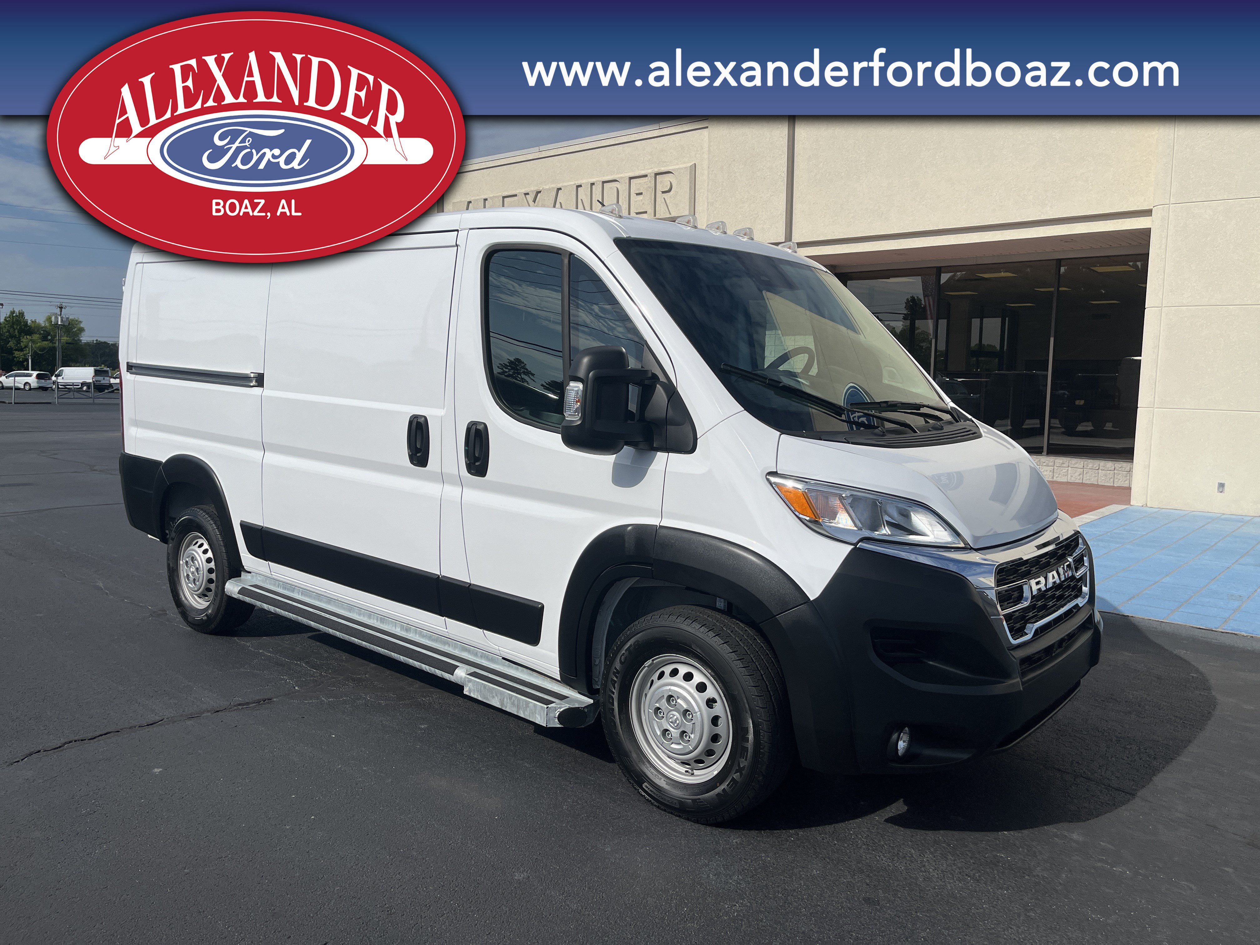 Used 2025 RAM ProMaster 2500 w/ U-Haul Equipment Group FWD image 3