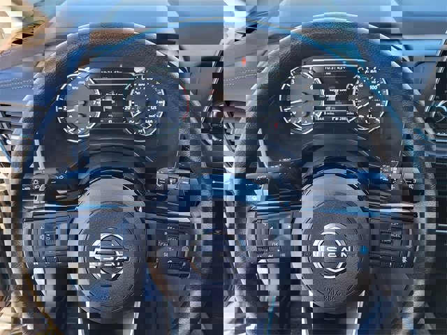 Used 2023 Nissan Rogue SV image 10