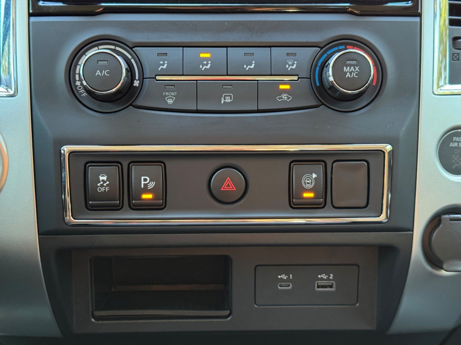 Used 2021 Nissan Titan SV RWD image 24