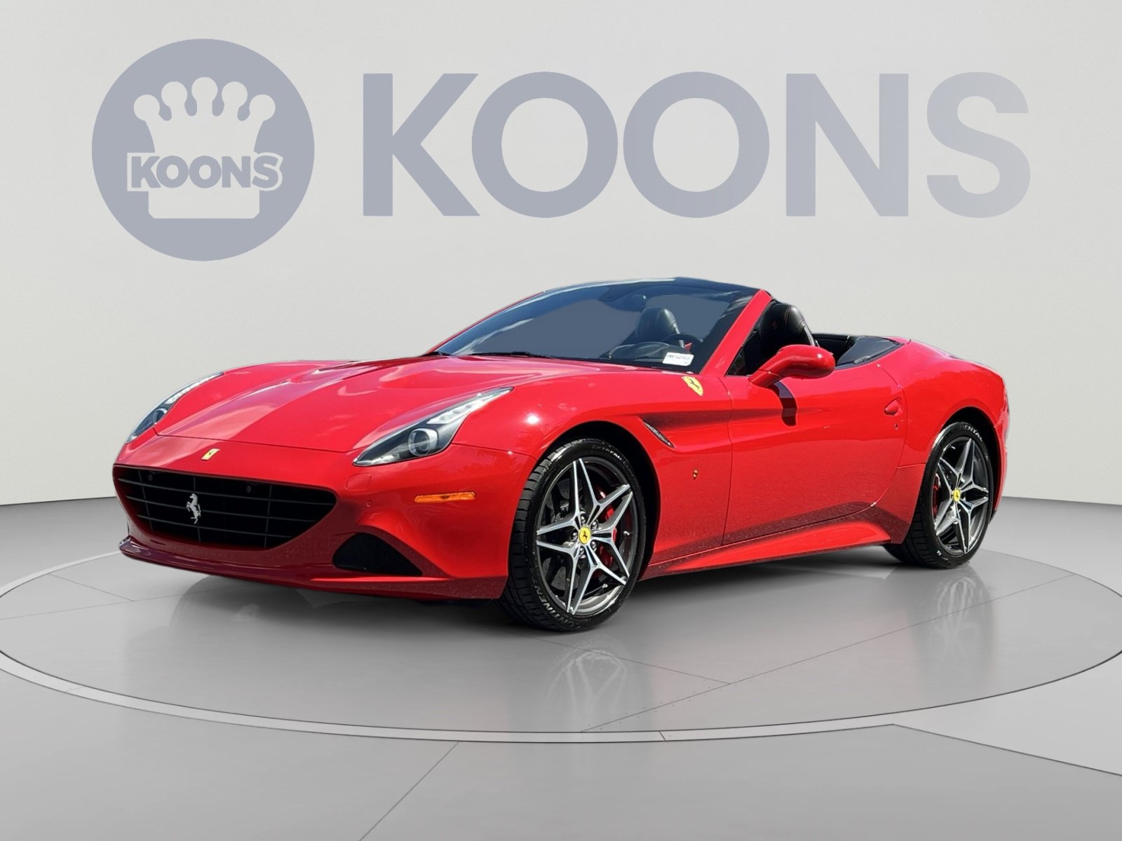 Used 2016 Ferrari California T RWD image 1
