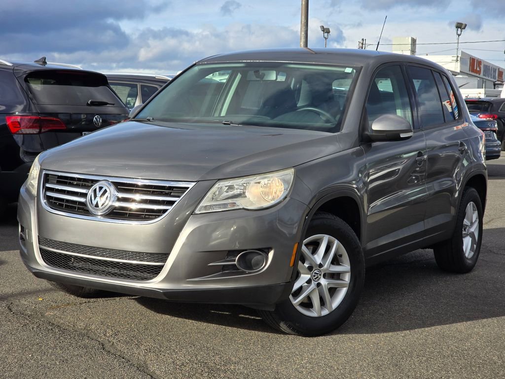 Used 2011 Volkswagen Tiguan S image 1