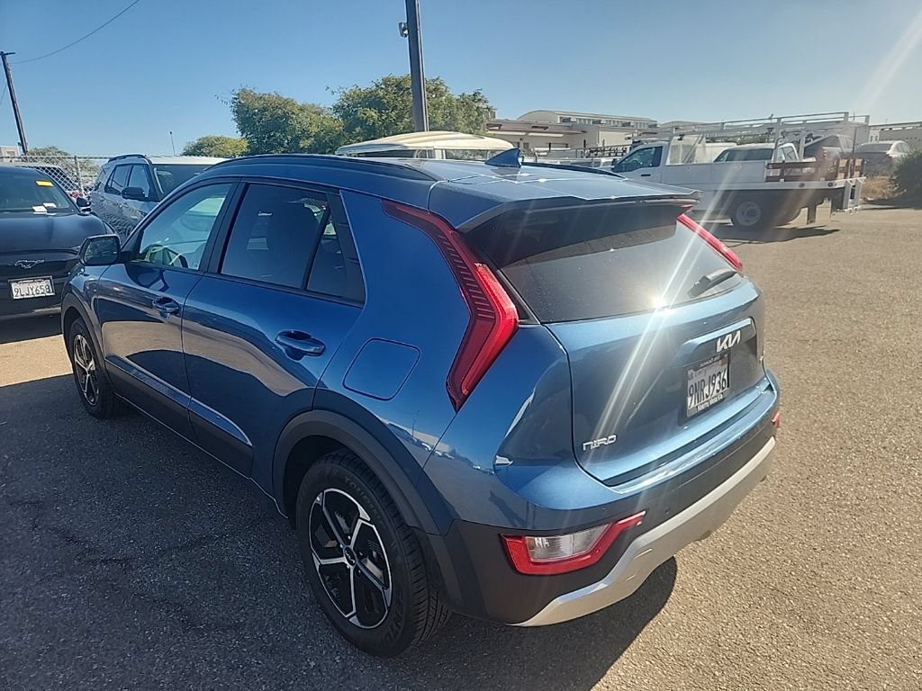 Certified 2024 Kia Niro EX FWD image 11