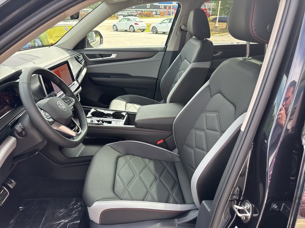 New 2026 Volkswagen Atlas Peak Edition image 19