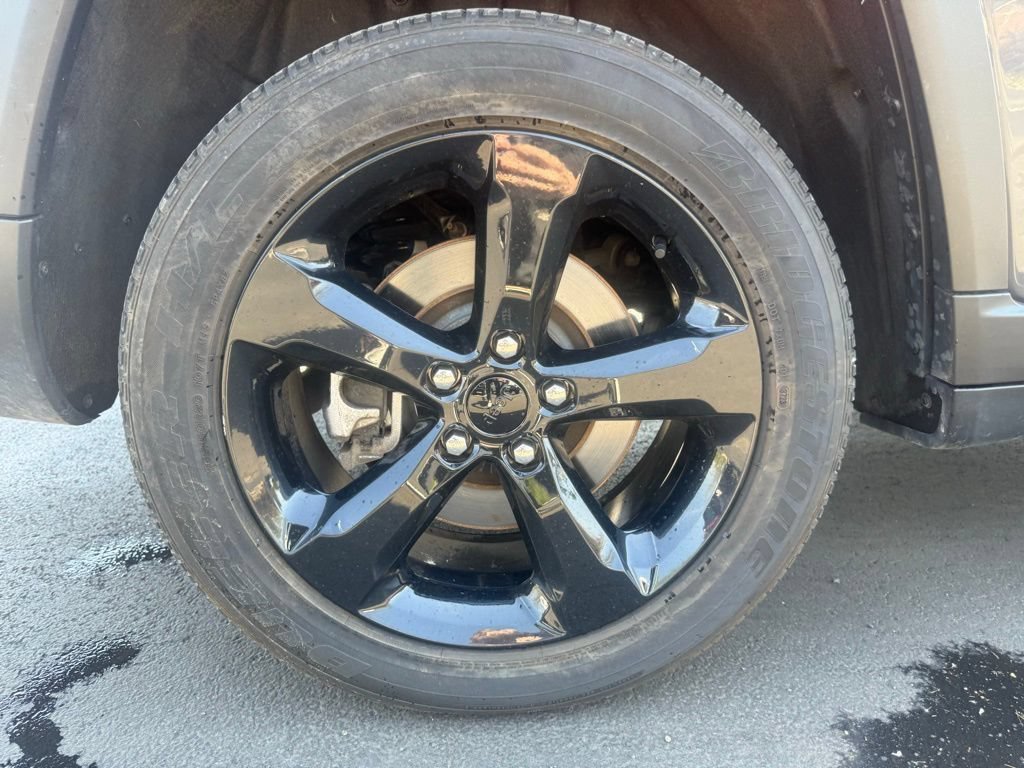 Used 2024 Jeep Grand Cherokee L Altitude AWD/4WD image 57