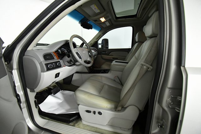 Used 2009 Chevrolet Silverado 3500 LTZ w/ LTZ Plus Package image 6