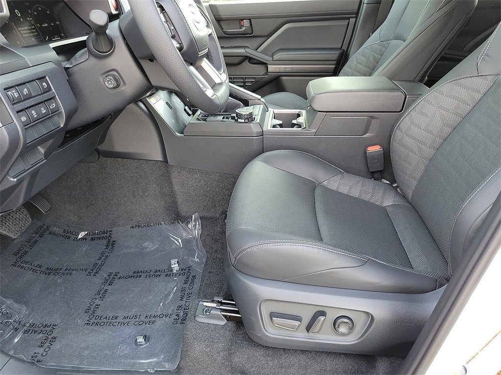 Used 2025 Toyota 4Runner Limited image 19