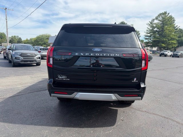 Used 2025 Ford Expedition Max Platinum w/ Platinum Ultimate Package AWD/4WD image 13