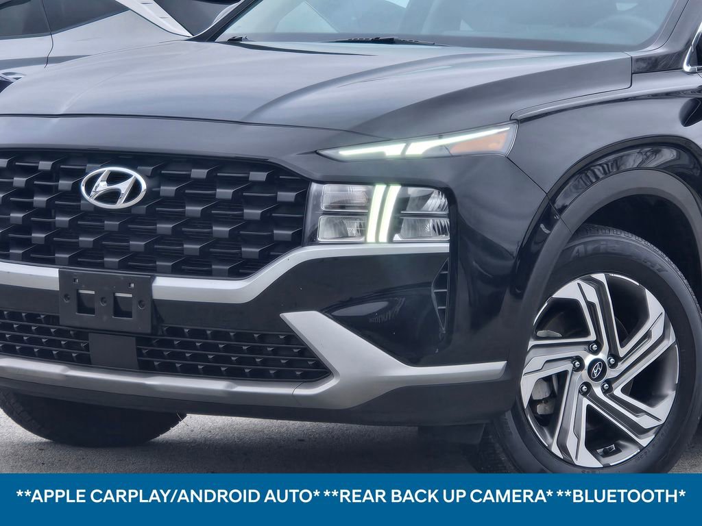 Used 2021 Hyundai Santa Fe SE image 2
