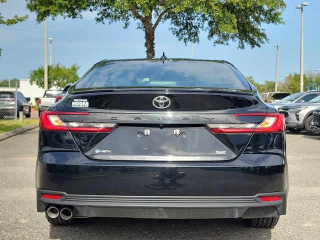 Used 2025 Toyota Camry SE FWD image 12