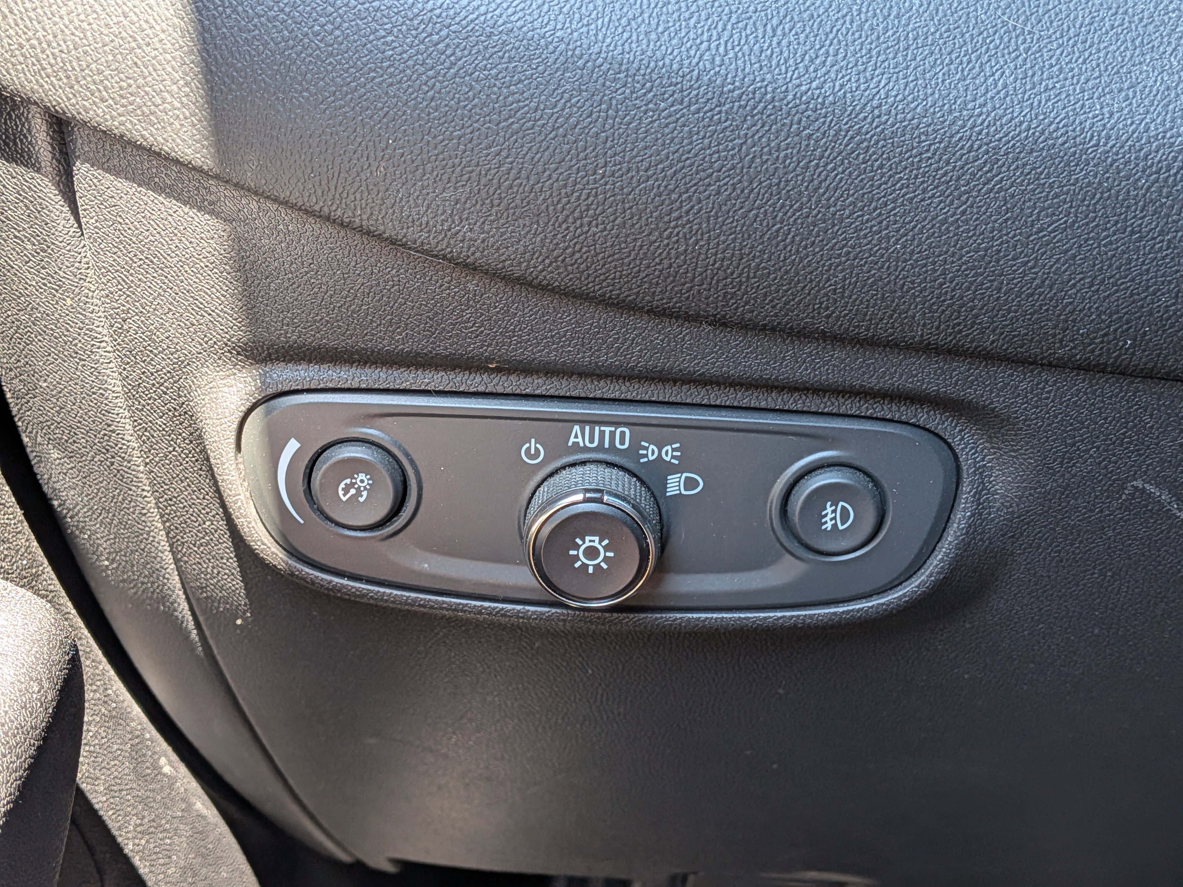 Used 2020 Chevrolet Equinox Premier image 24