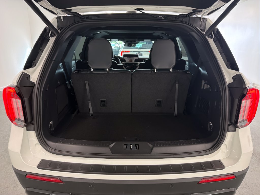 New 2027 Ford Explorer ST-Line w/ Premium Package AWD/4WD image 8
